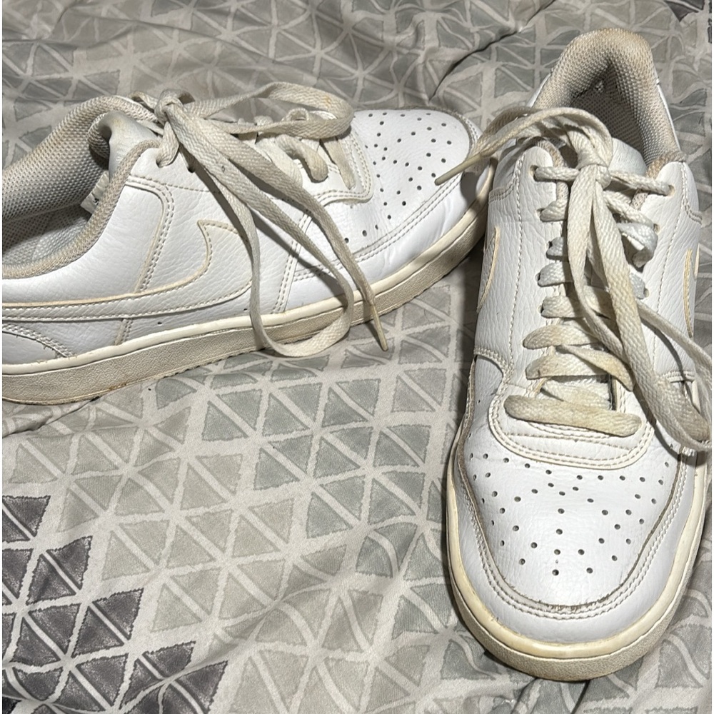 nike women’s size 7 air forces